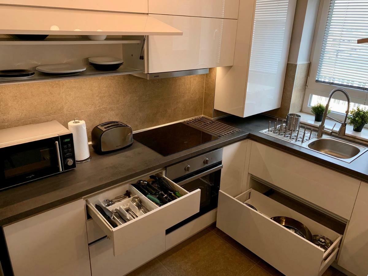 Modern Studio Coresi Lejlighed Braşov Eksteriør billede