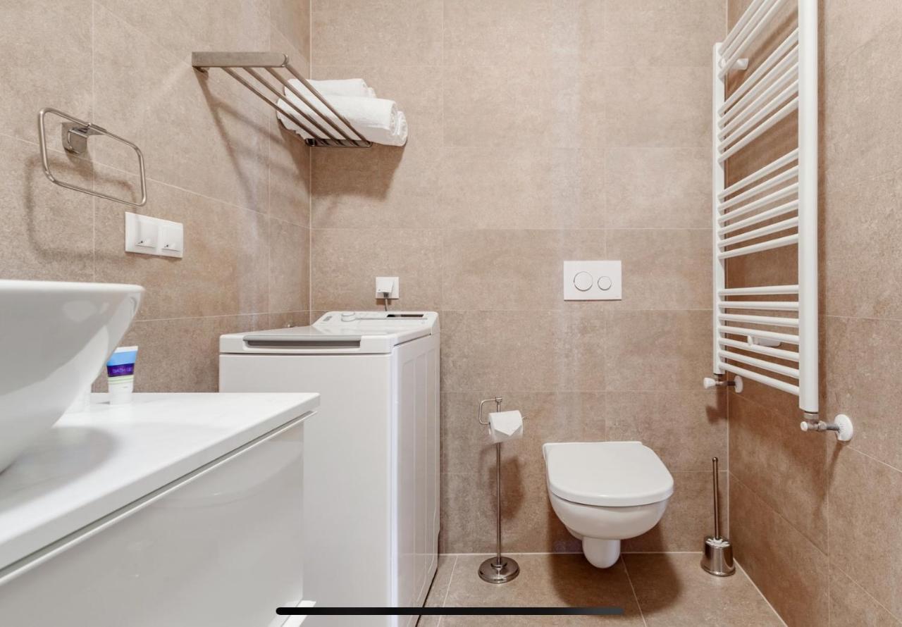 Modern Studio Coresi Lejlighed Braşov Eksteriør billede